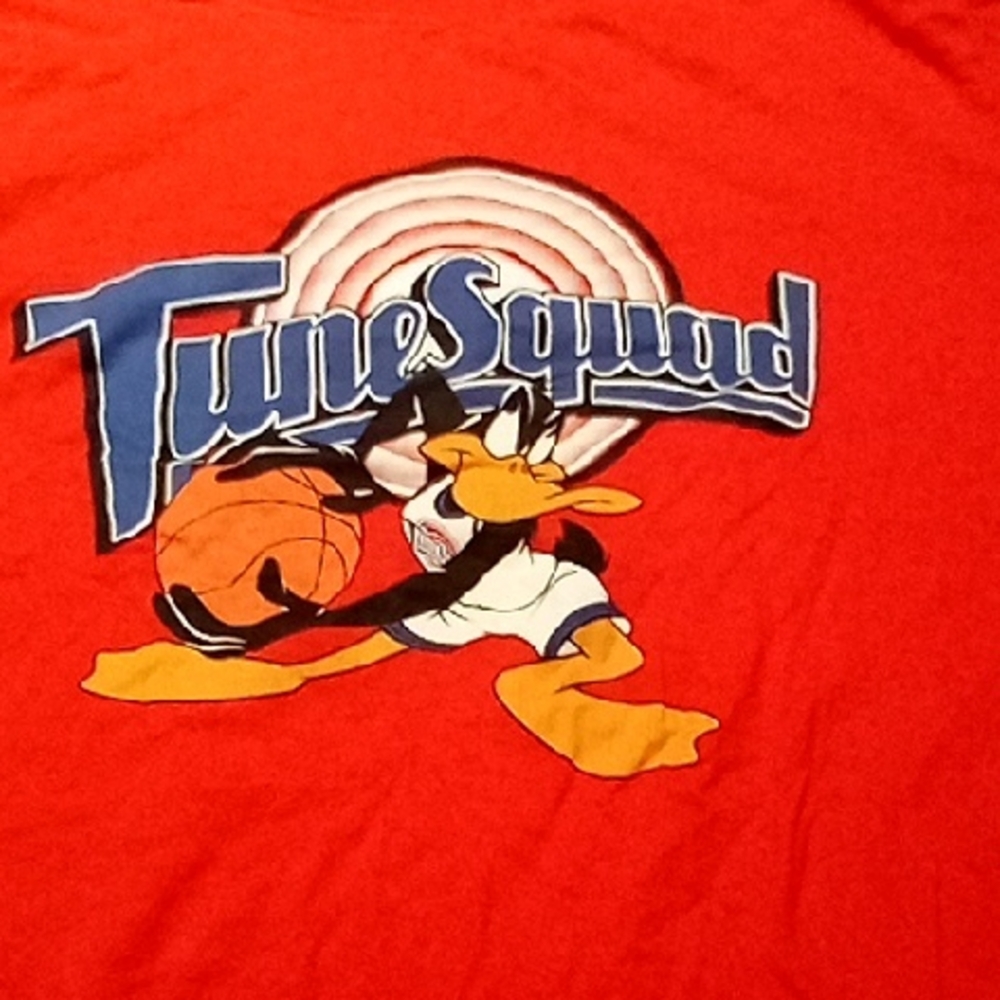 Men's XL Red Tune Squad Shirt Daffy Duck Space Jam 25th Anniversary Basketball